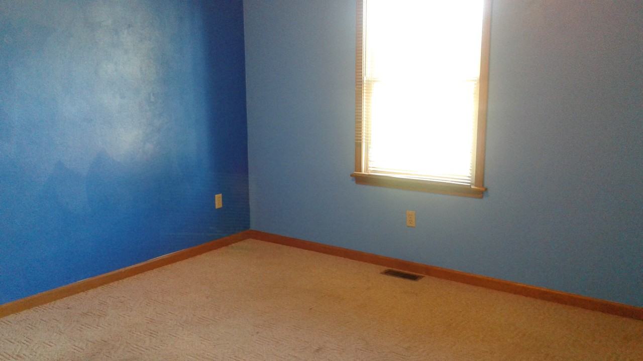 607 W North St - Photo 3 of 6