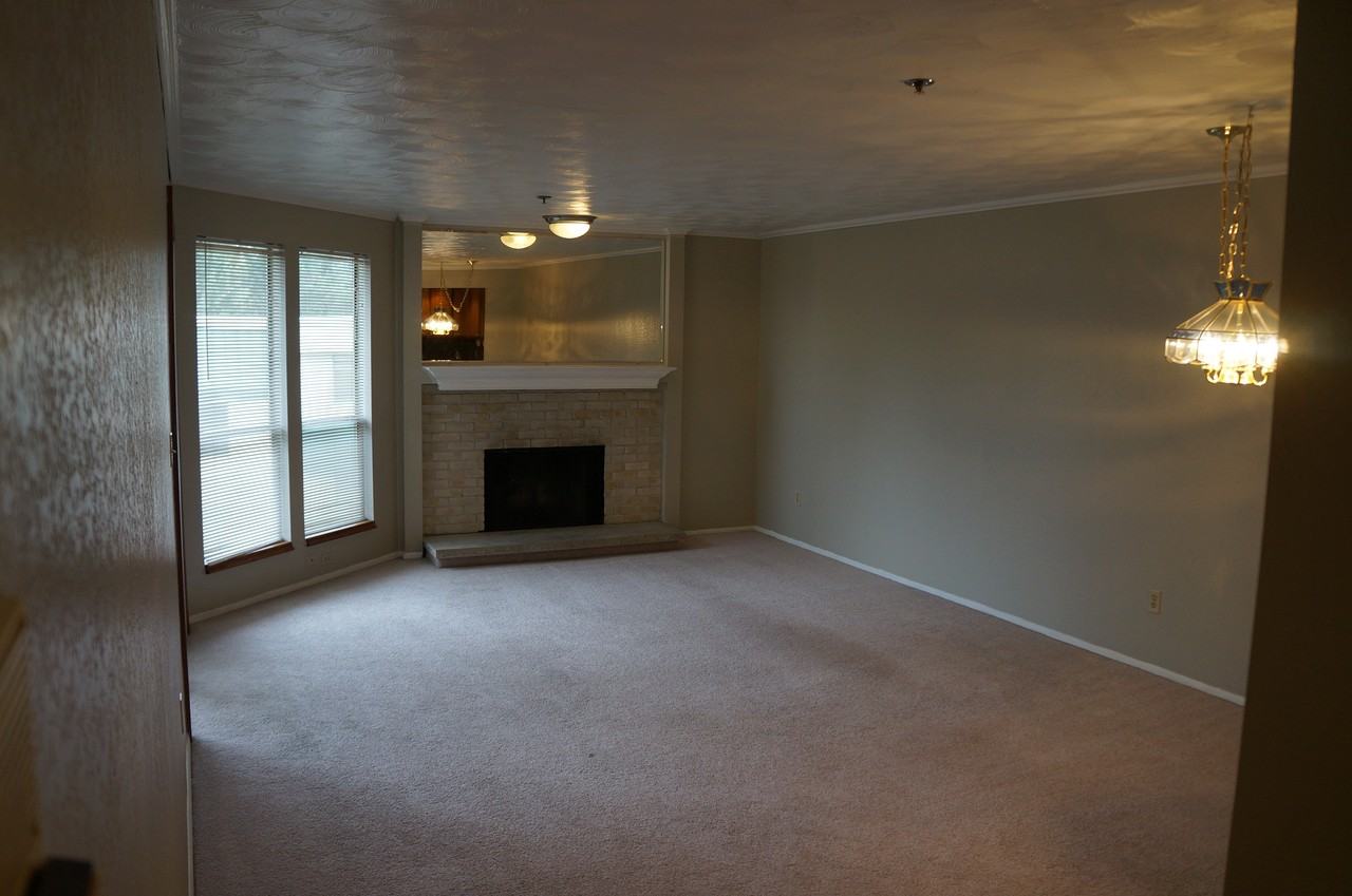 15100 Sunwood Blvd - Photo 3 of 16