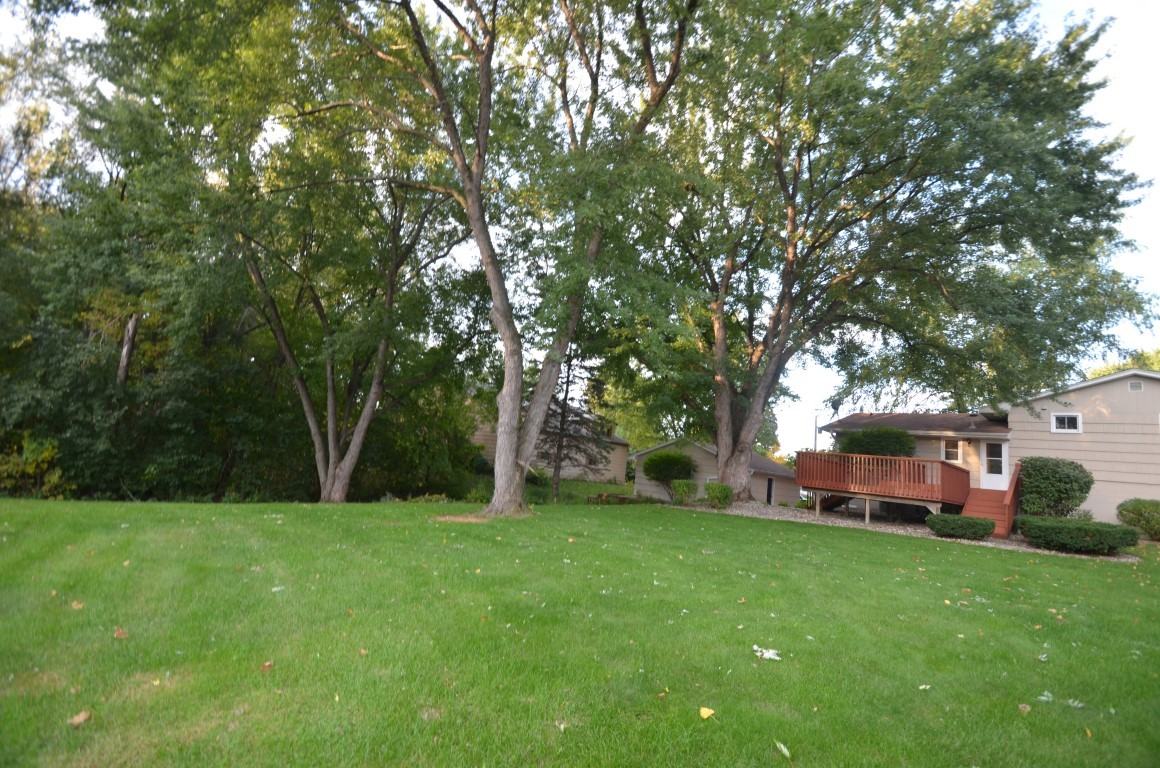 5125 Woodridge Rd - Photo 2 of 2