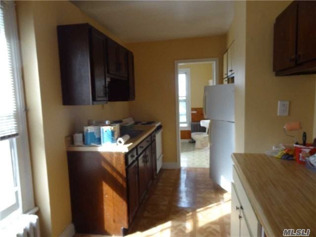 206 Deer Park Ave - Photo 2 of 10