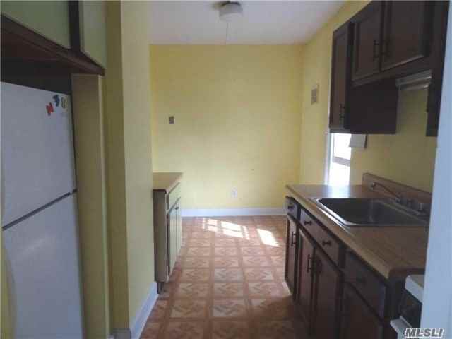 206 Deer Park Ave - Photo 3 of 10