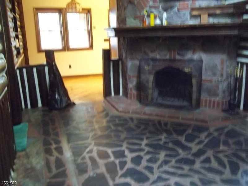 135 Fox Hill Rd - Photo 2 of 8