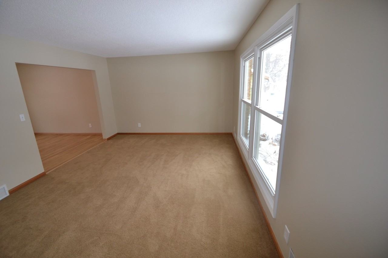 12802 Everest Ave - Photo 3 of 12