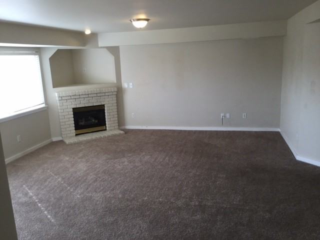 1327 Whitehouse Ave - Photo 2 of 10