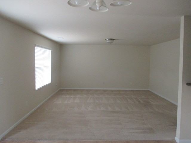 916 Cassidy Dr - Photo 3 of 12