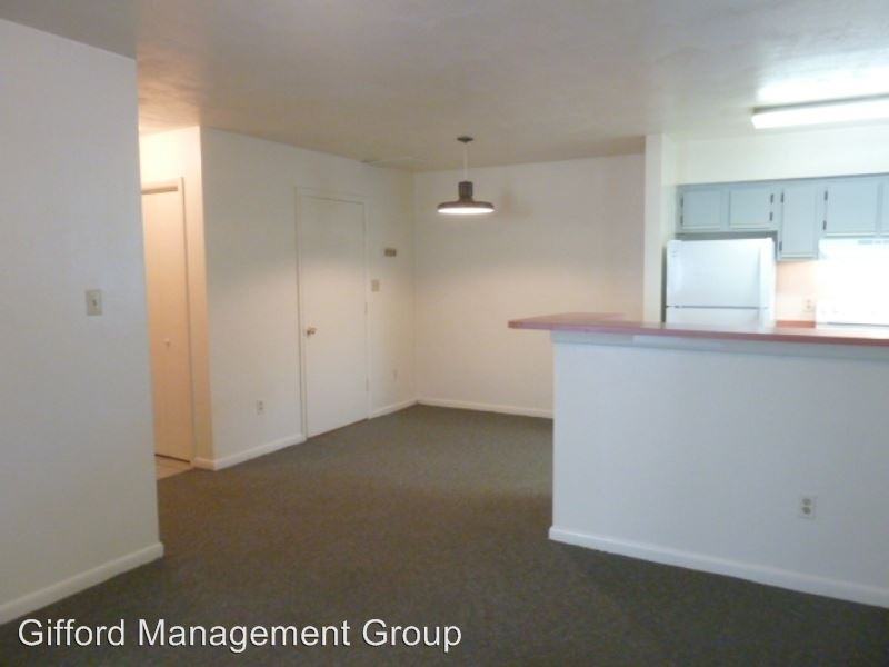 Pine Shore Apartments - Photo 2 of 12