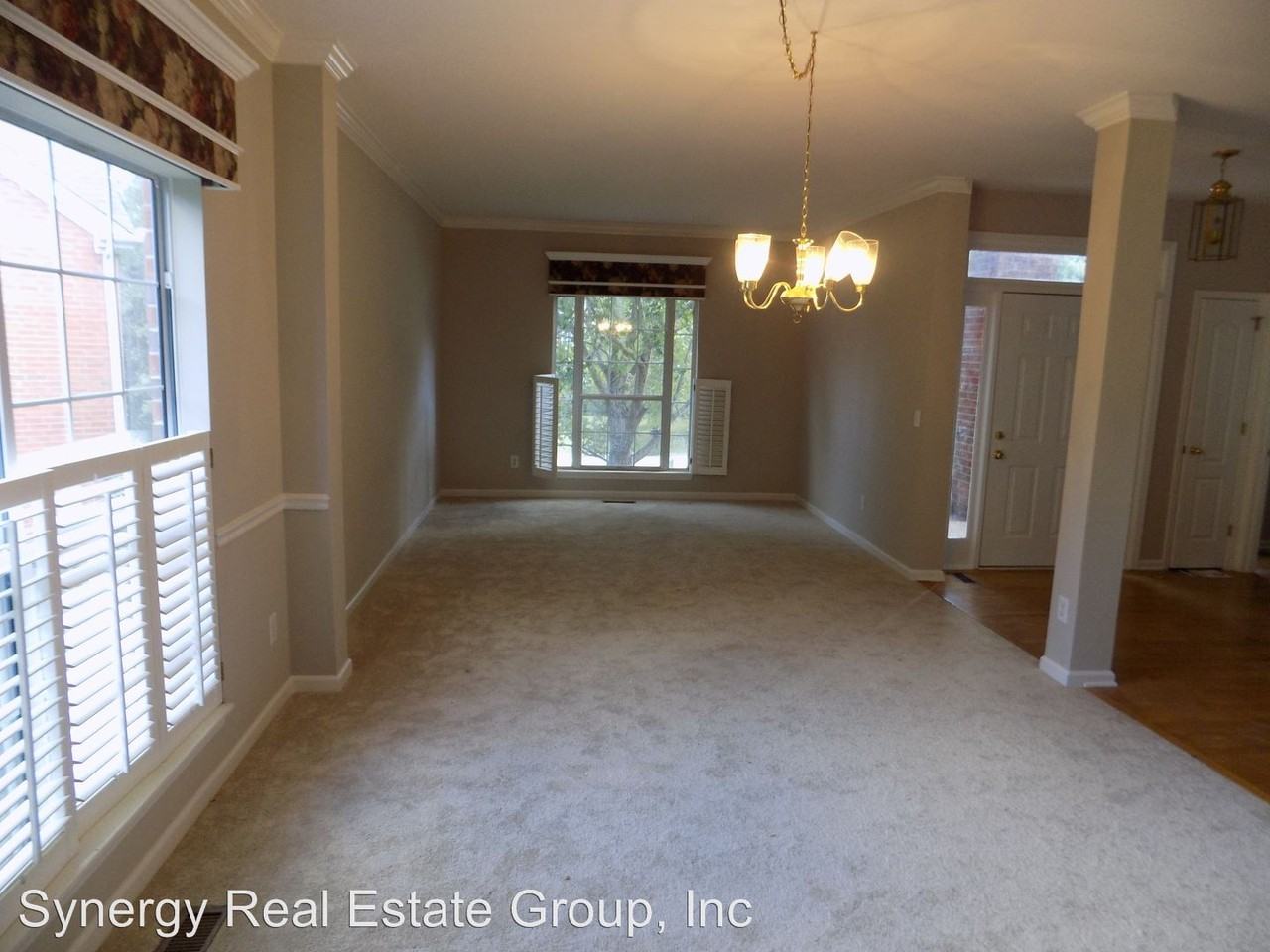 1208 Meadow Trace Ct - Photo 3 of 28