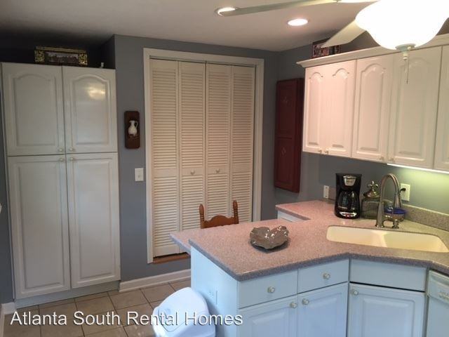 135 Cannongate Cir - Photo 2 of 13