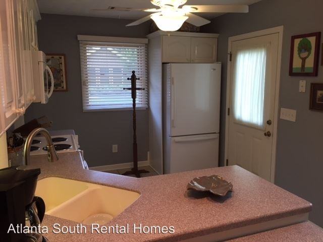 135 Cannongate Cir - Photo 3 of 13