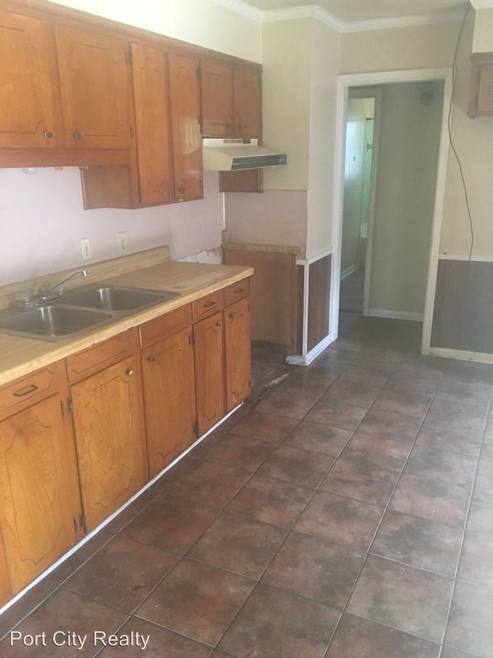 6917 Lavender Dr - Photo 2 of 10