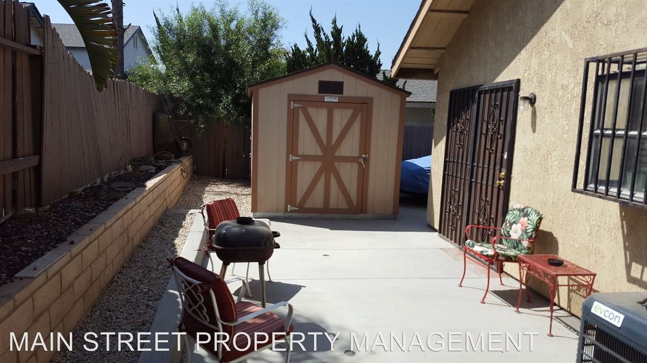 3124 Wishing Well Ct - Photo 3 of 14