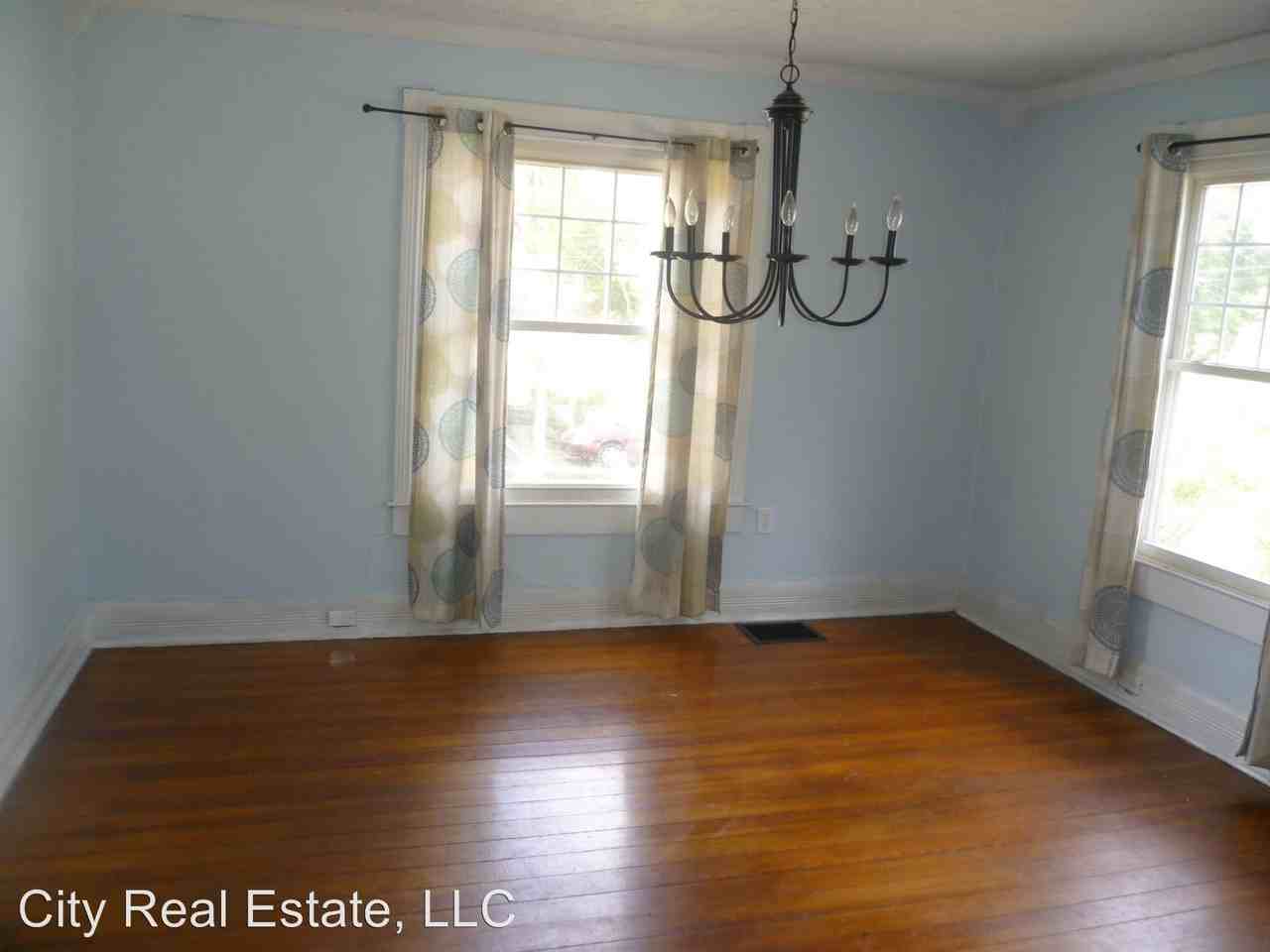 178 W Chestnut St - Photo 3 of 12