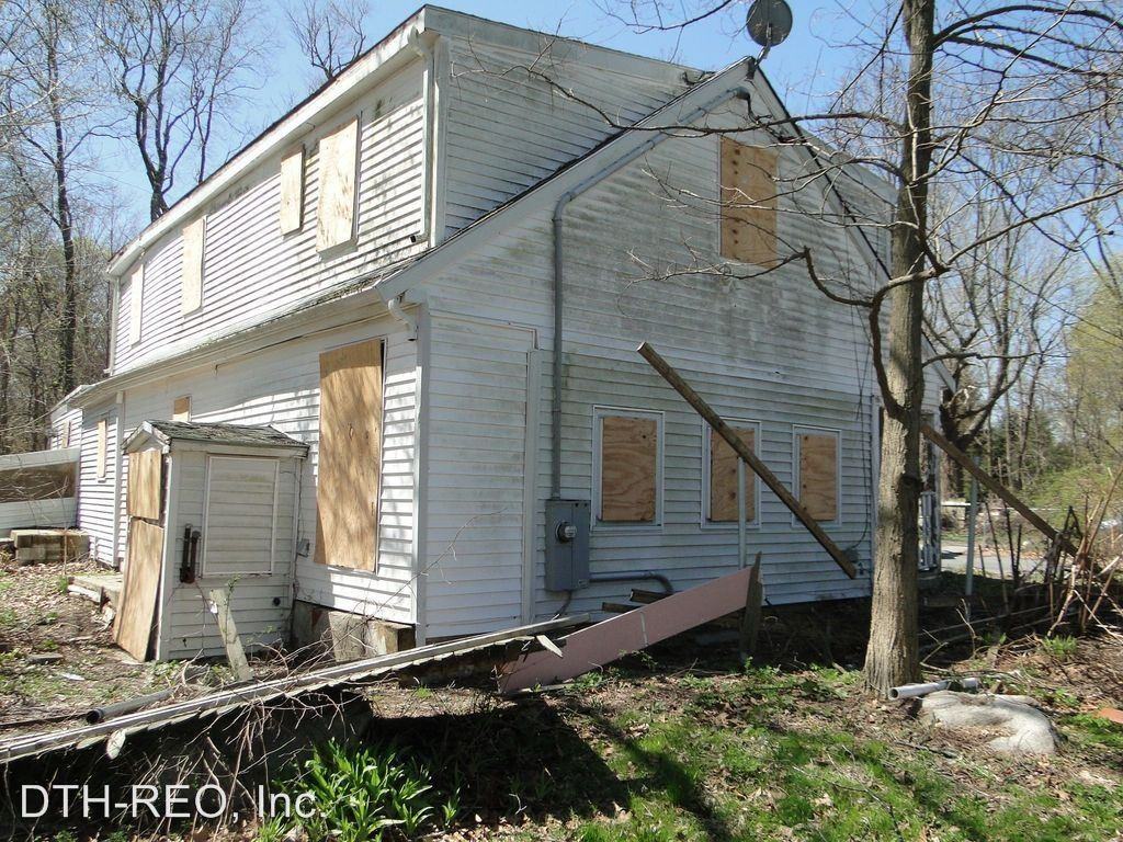 14 N Main St - Photo 2 of 21