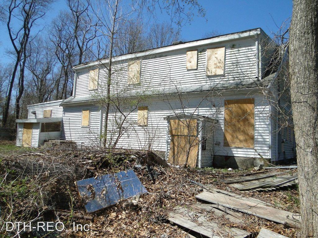 14 N Main St - Photo 3 of 21