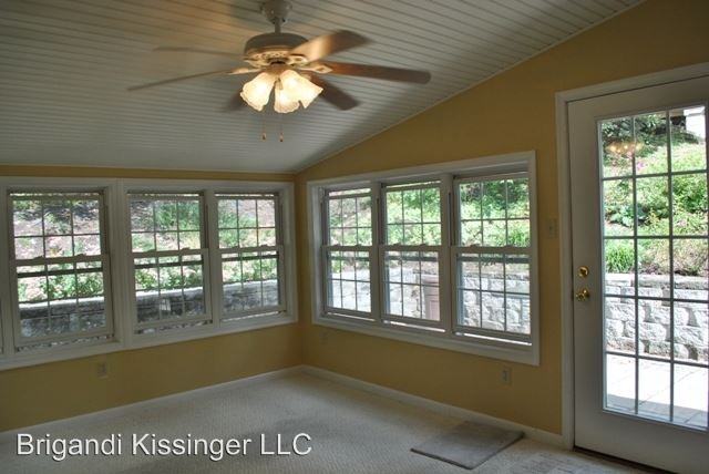 5 Parkwood Dr - Photo 3 of 12