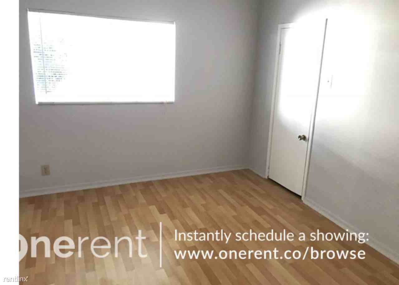 459 Clifton Ave - Photo 3 of 9