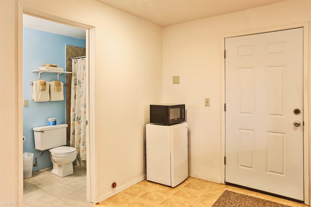 970 Wawona Ave SE - Photo 2 of 24