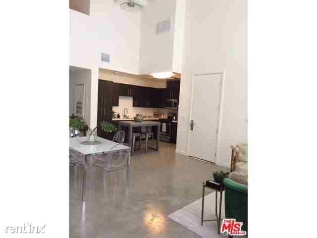 702 Arizona Ave #B102