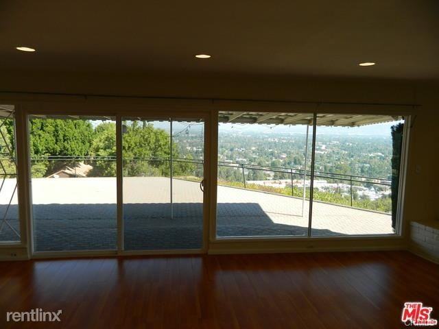 3641 Sunswept Dr - Photo 3 of 12