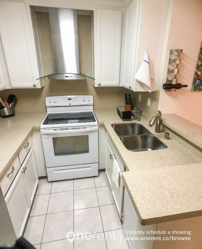 938 La Mesa Terrace #C - Photo 2 of 11