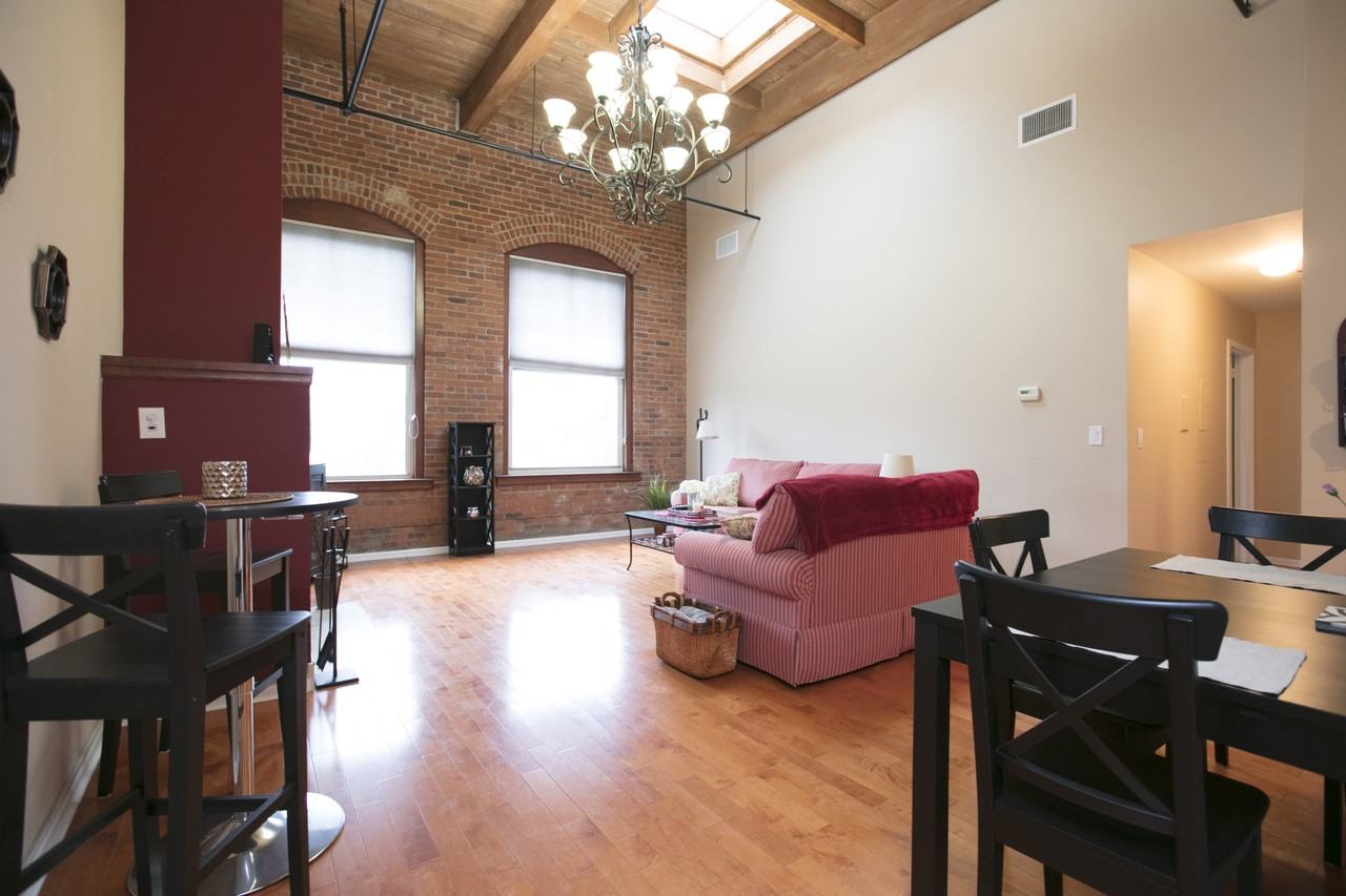 220 Main St - Photo 3 of 23