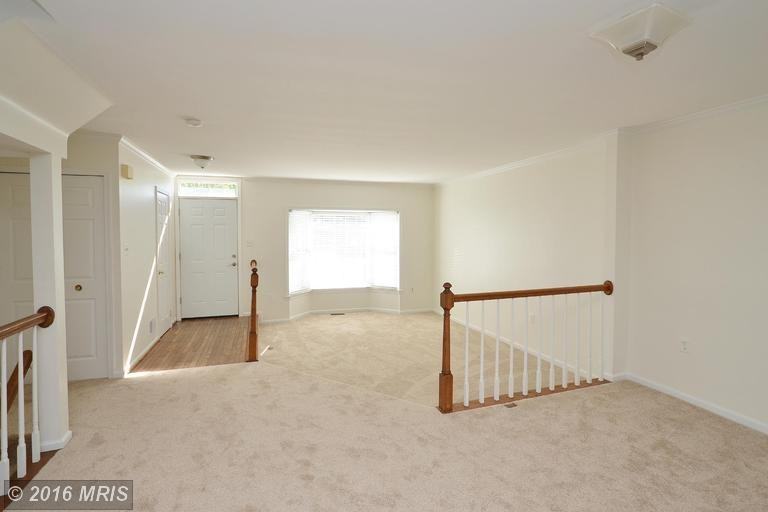 21178 Winding Brook Square - Photo 2 of 22