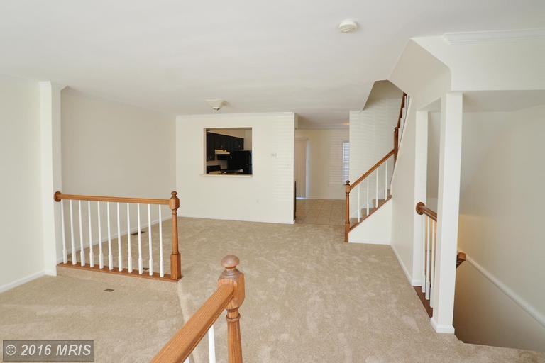 21178 Winding Brook Square - Photo 3 of 22