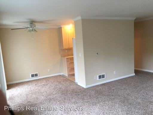 7060 Lincoln Park Way SW - Photo 3 of 11