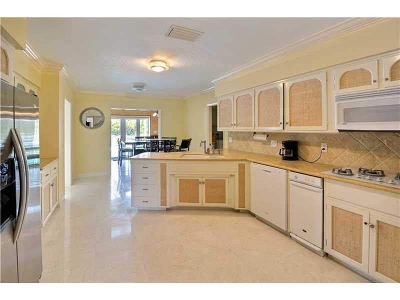 65 Isla Bahia Dr - Photo 3 of 8