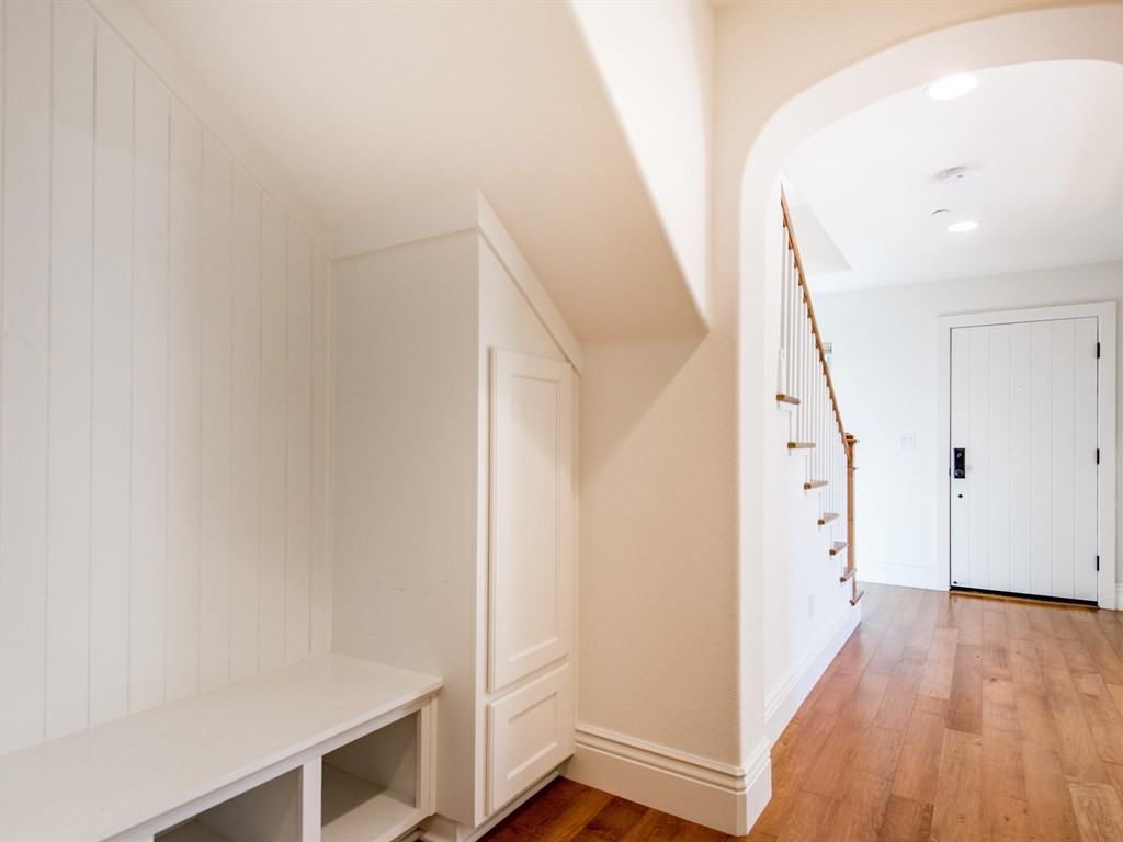 44032 Degas Terrace - Photo 3 of 21