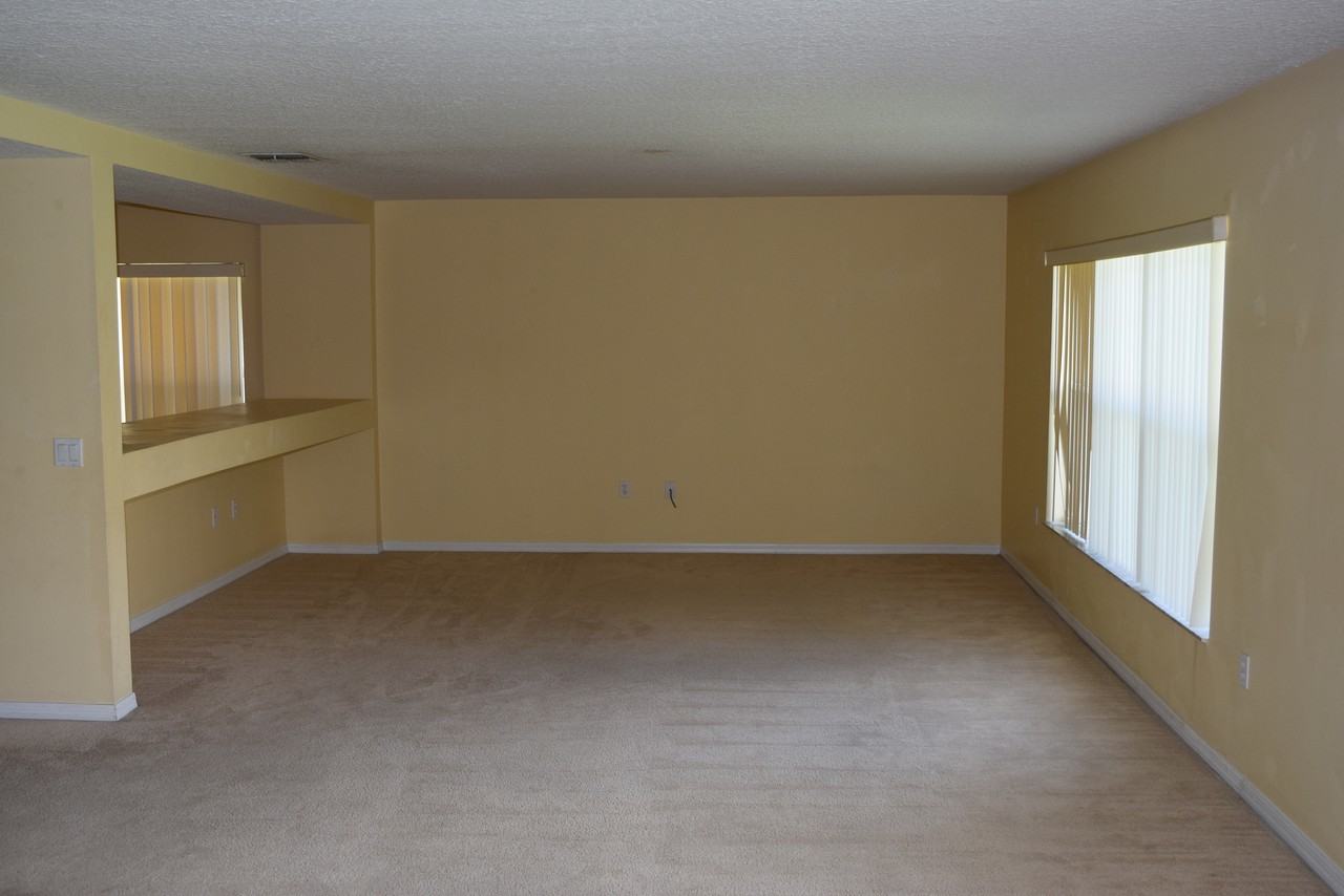 827 Elderberry Dr - Photo 3 of 16