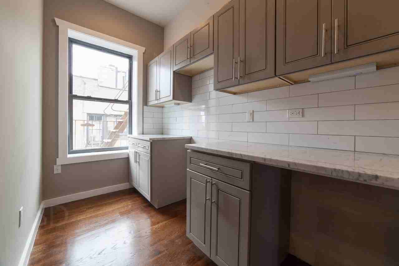 Bedford Ave #6E