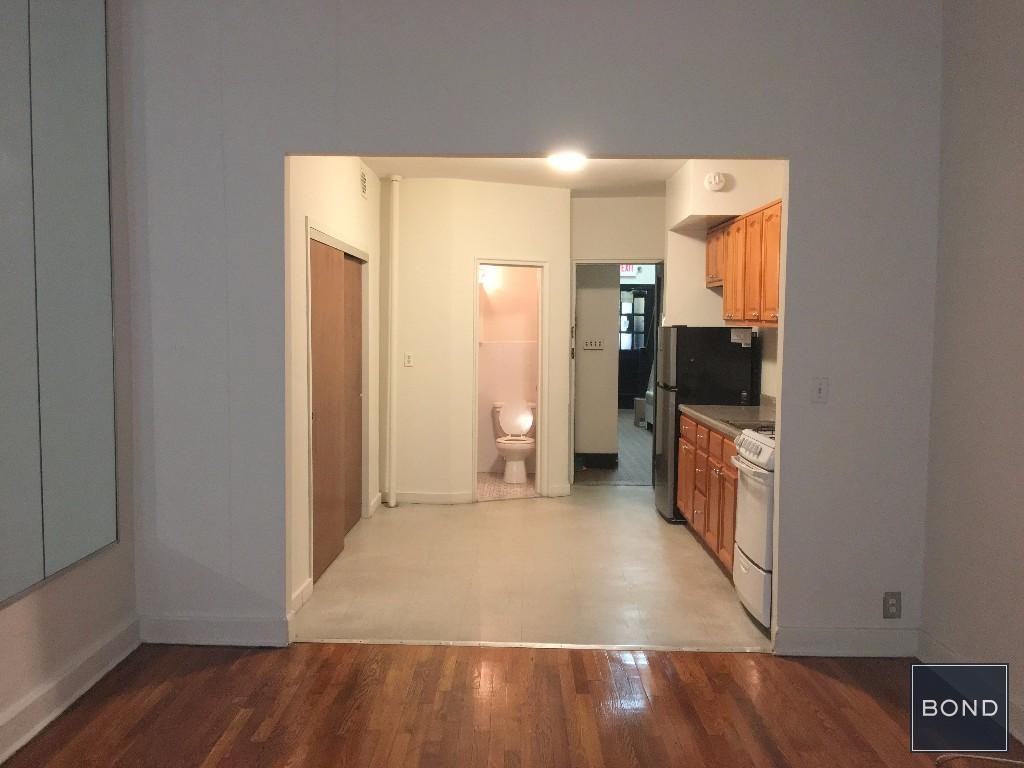 York Ave & E 82nd St #MSC