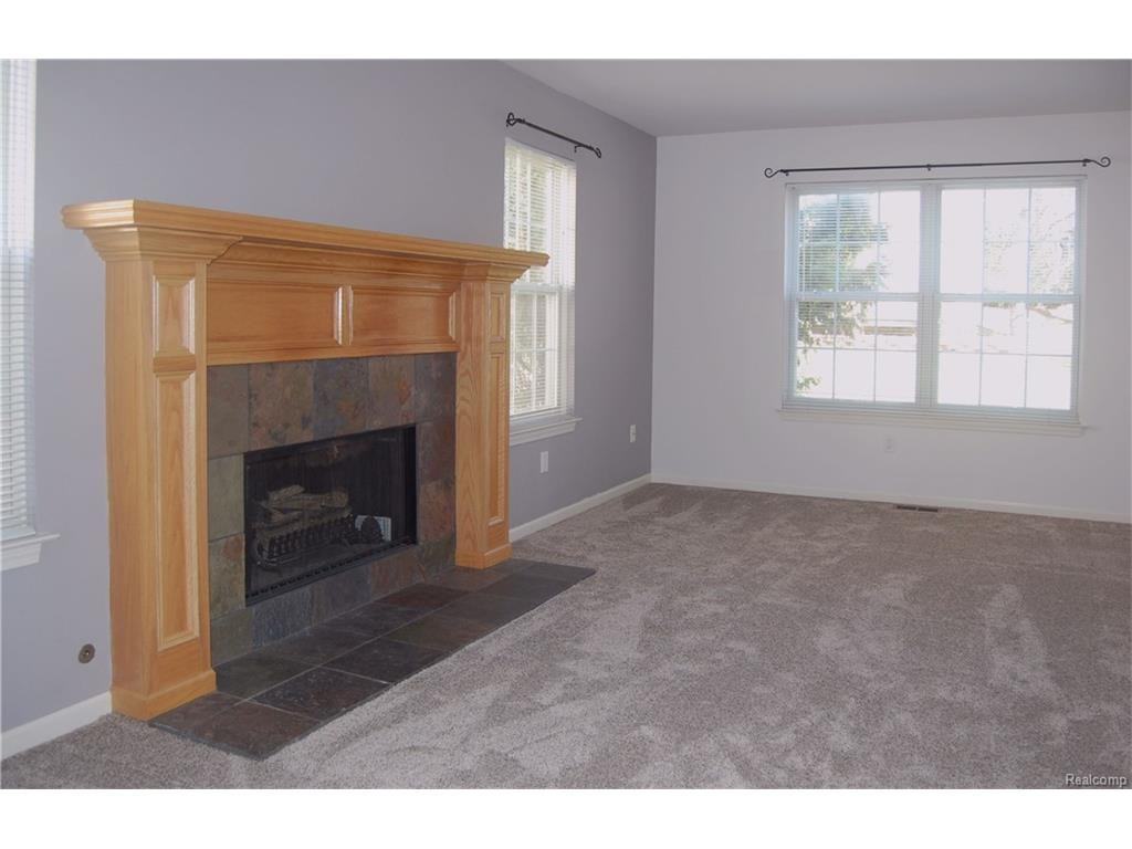 626 East St - Photo 3 of 20