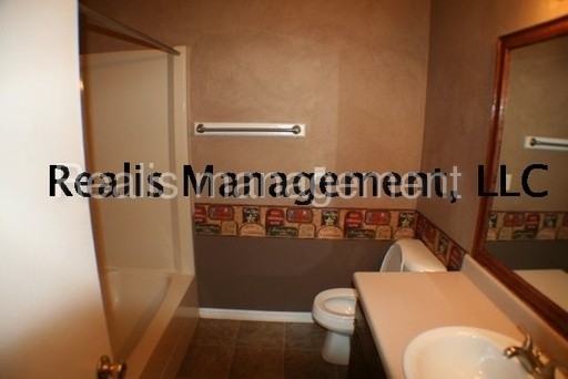 634a Earthside Cir - Photo 2 of 8