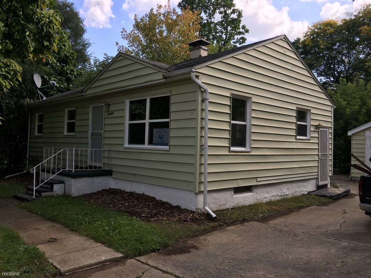 1080 E Cornell Ave - Photo 2 of 8