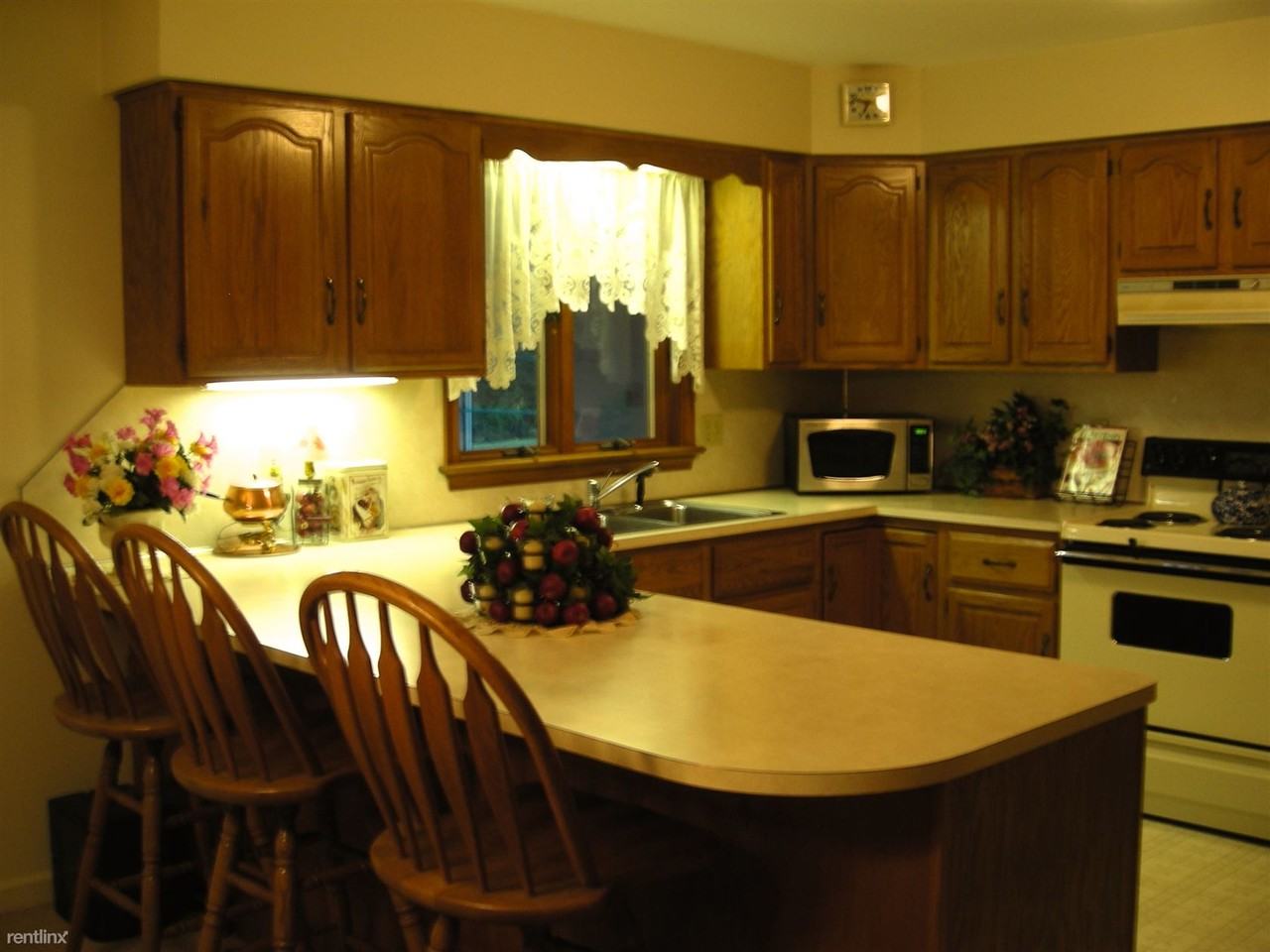 615 Harvest Dr - Photo 2 of 21