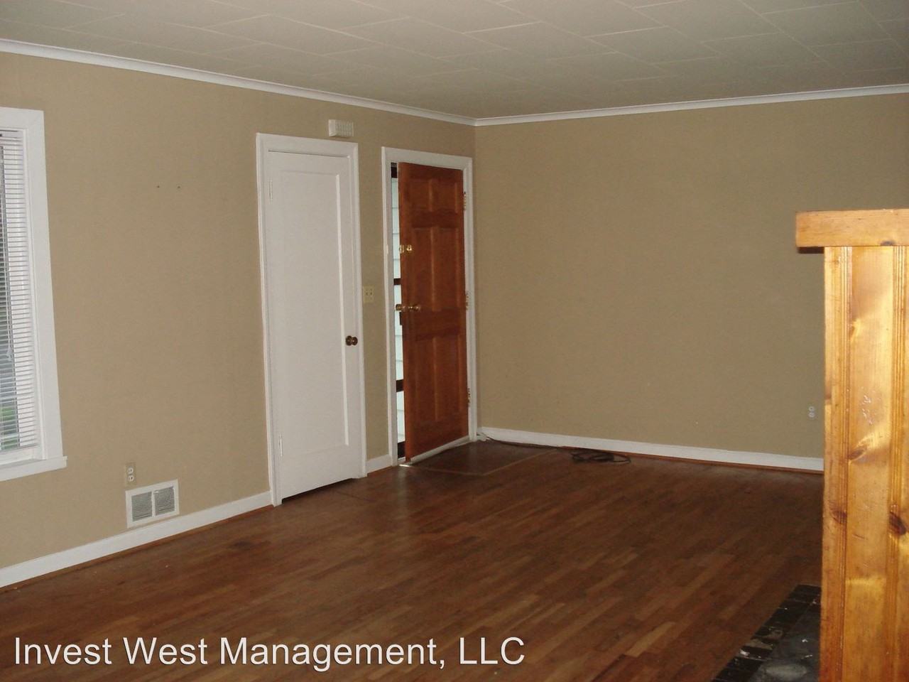 726 Park St - Photo 2 of 15