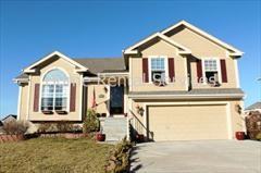 508 E Pawnee Ln - Photo 2 of 15