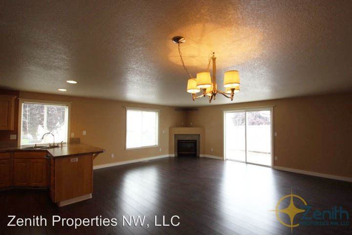 3121 NE 115th Ave - Photo 2 of 18