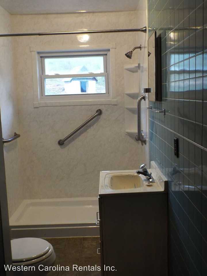 207 Beck Branch Rd - Photo 2 of 20