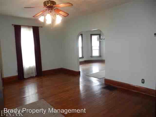 1102 N Roosevelt Ave - Photo 2 of 15