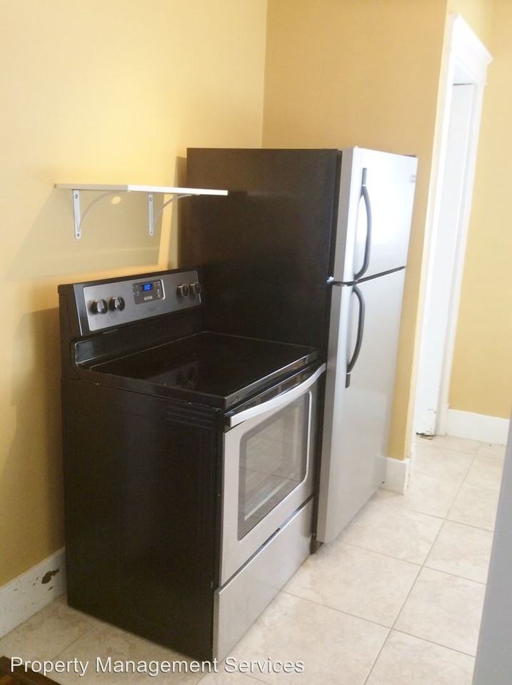 245 Bank St - Photo 3 of 17