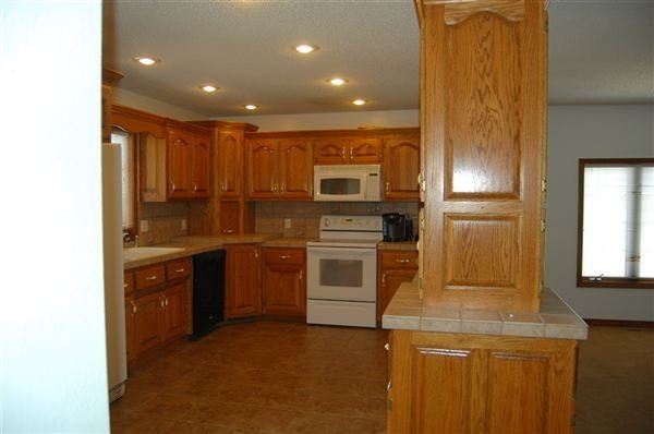 1261 Reinmiller Rd - Photo 2 of 16