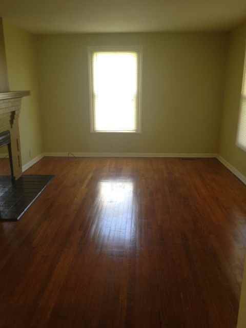 1427 Harvey St - Photo 3 of 10