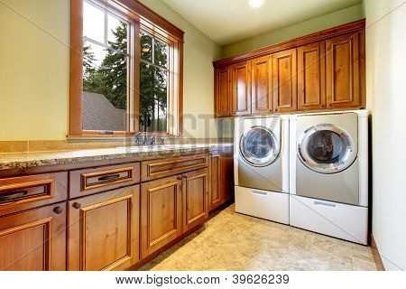 16 Grande Blvd - Photo 2 of 2