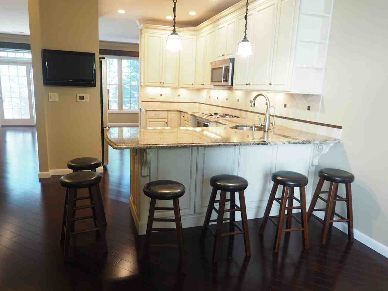 75 Banyan Blvd - Photo 2 of 25