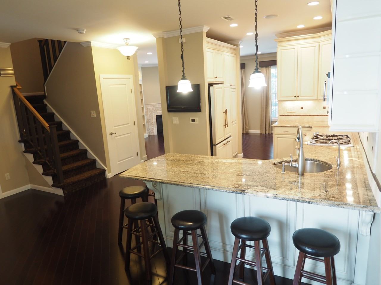 75 Banyan Blvd - Photo 3 of 25