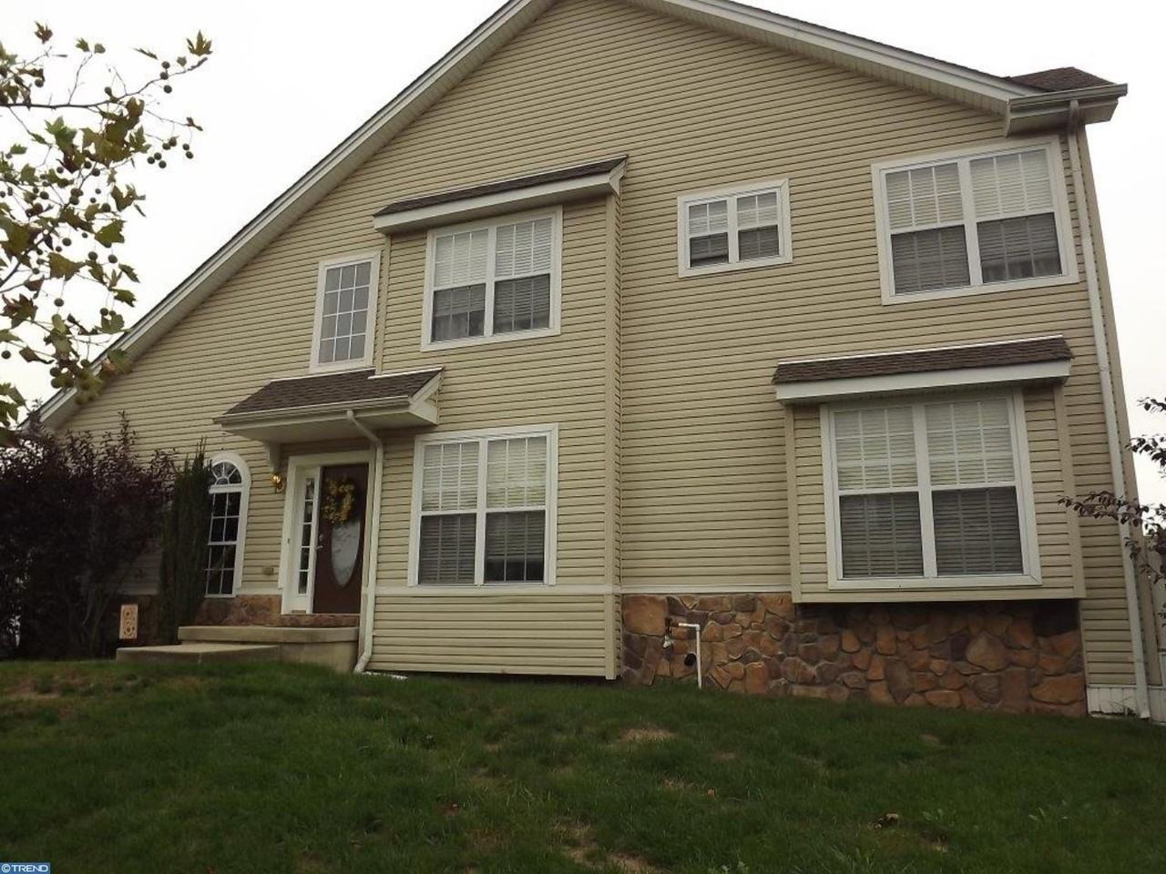 299 Westbrook Dr - Photo 2 of 21