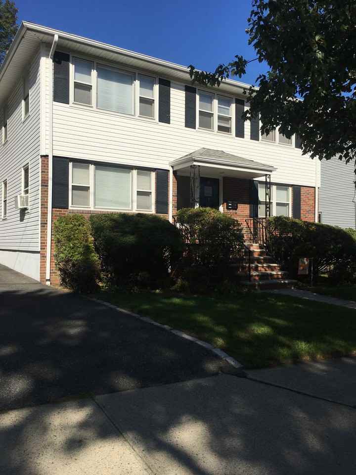 54 Gould St - Photo 2 of 16